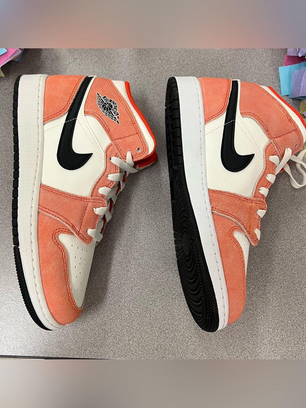 Air Jordan 1 Retro Grade School Youth 6 (W 7.5) in Coral Pink White Black - Picture 9 of 11